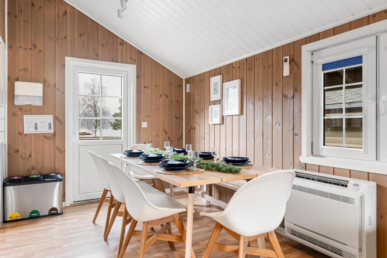 Mikkelparken Ferietun Hotel Kinsarvik Bagian luar foto