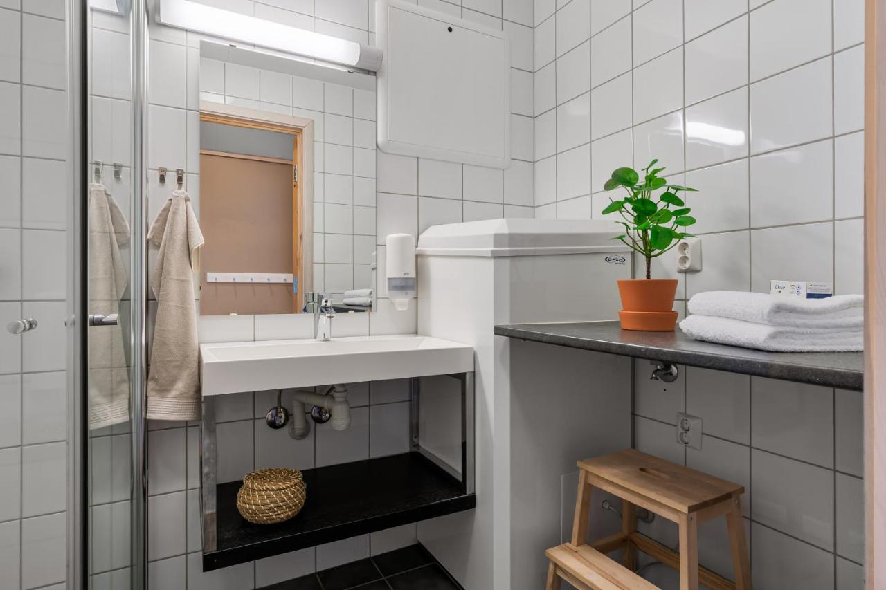 Mikkelparken Ferietun Hotel Kinsarvik Bagian luar foto