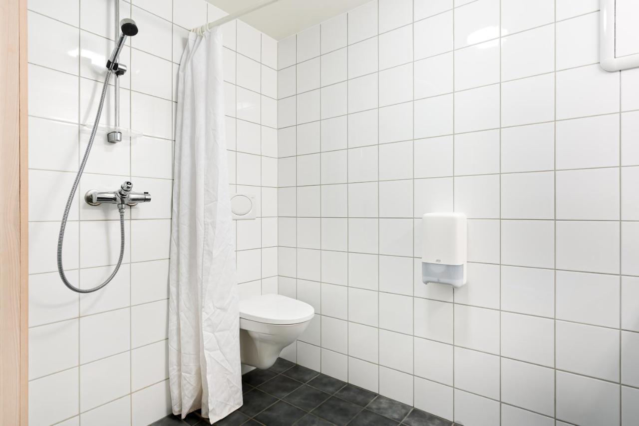 Mikkelparken Ferietun Hotel Kinsarvik Bagian luar foto