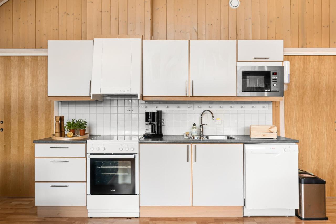 Mikkelparken Ferietun Hotel Kinsarvik Bagian luar foto